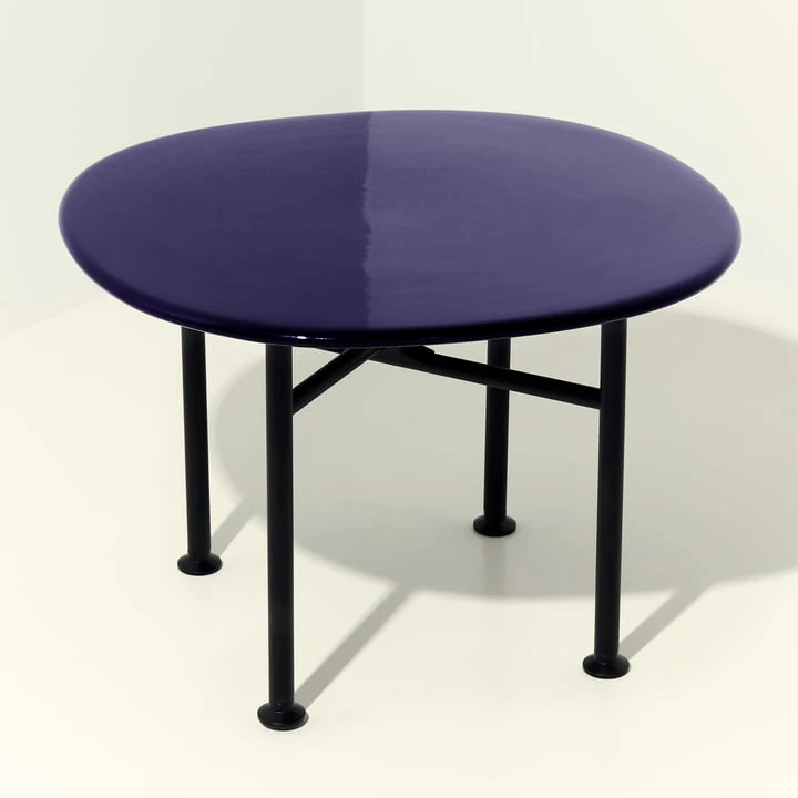 Gubi - Carmel Outdoor Lounge Table 60 X 60 Cm, Black Semi Matt / Pacific Blue - Image 11