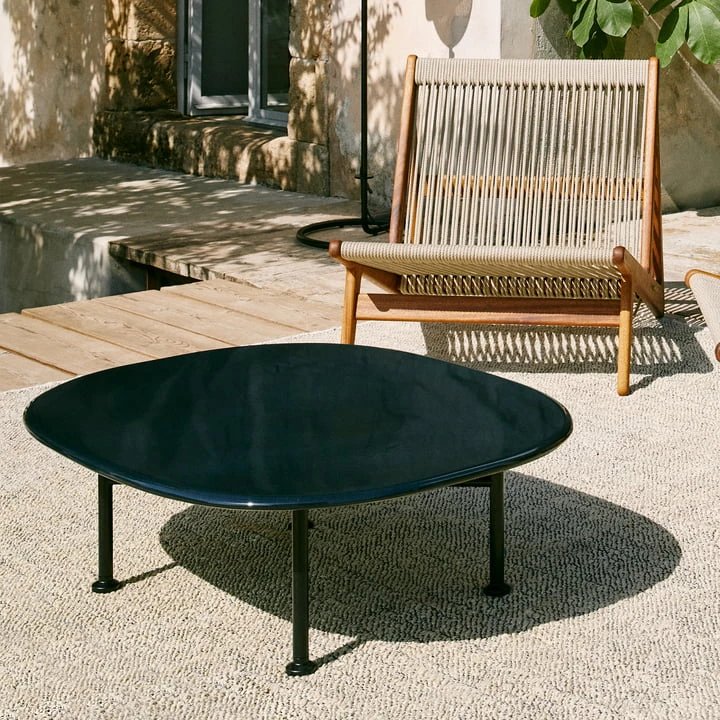 Gubi - Carmel Outdoor Lounge Table 60 X 60 Cm, Black Semi Matt / Pacific Blue - Image 10
