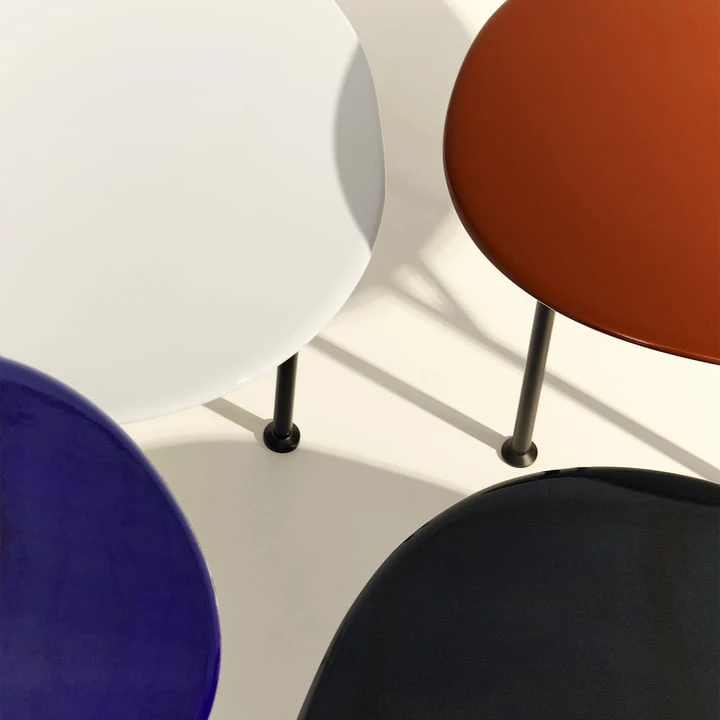 Gubi - Carmel Outdoor Lounge Table 60 X 60 Cm, Black Semi Matt / Pacific Blue - Image 14