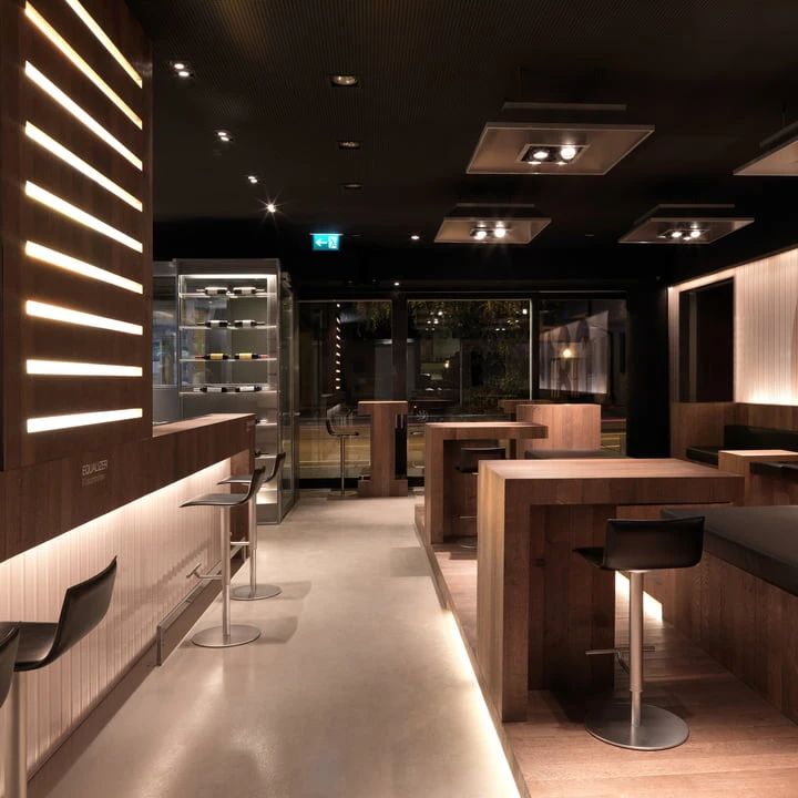 Lapalma - Thin Bar Stool S24 (H 52-77 Cm), Stainless Steel Frame / White Lacquered Seat Shell - Image 9