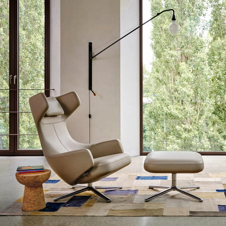 Vitra - Grand Repos Armchair & Ottoman, Aluminum Polished / Leather L20 Black (66 Nero) (felt Glides) - Image 3